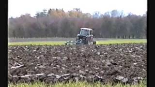 preview picture of video 'mf 3080 With 4 furrow'