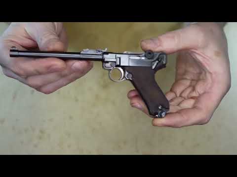 Luger Parabellum P08 Artillery review and loading