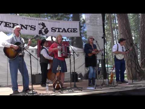 2016-06-18 2016 CBA FDF Verns Stage - Buffalo Gals - Shut That Gate and Dont Let Him In