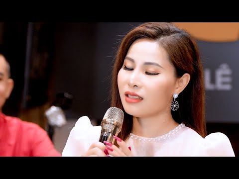 Chỉ Hai Đứa Mình Thôi Nhé - Phi Thanh (Official MV)