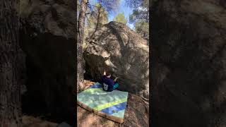 Video thumbnail de Problem 1 (Boulder 3, Clàssic - Tallafocs). Salvanebleau