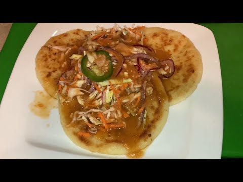 Mi Amiga Salvadoreña Me Enseñó Esta Receta ( Pupusas ). My Salvadoran Friend Taught Me This Recipe.