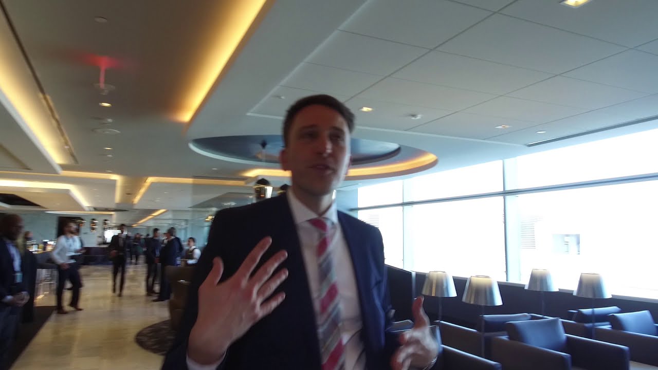 United Airlines Polaris Lounge thumbnail