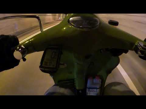 Vespa V50 Quattrini M200 vs Vespa Special BFA/Kingwelle 244