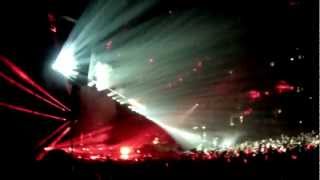 Tiësto playing: Bass King Vs X-Vertigo Feat Golden Sun - Kings @ Staples Center, Los Angeles