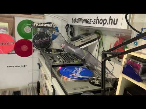 DJ Taylor & Flow - We Are Pussyshavers (Live In Russia)