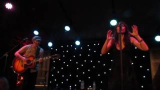 En solo un segundo. Amaral Acústico Valencia 27/5/2016