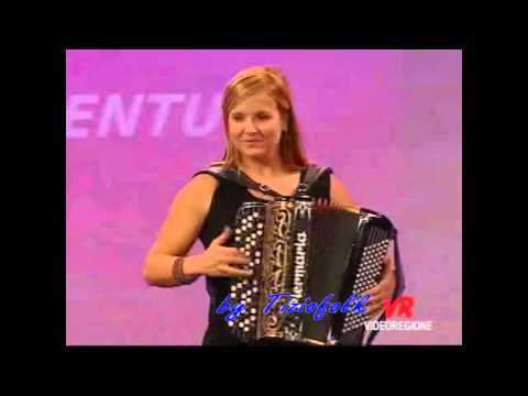 LA SFIDA polka per fisa eseguita nel 2013 da BARBARA LUCCHI e MASSIMO VENTURI su A TREBB