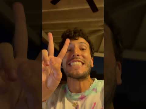 AMOR PASAJEROOO CUMBIAAA NENEEE🚕🎶 Historia de instagram de @SebastianYatra #Amorpasajero #Cumbia