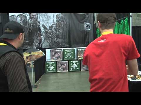 Brett & The Pigman face off with recurves at the 2013 ATA Show
