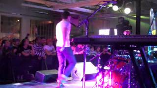 Asher Roth - Blunt Cruisin&#39; (live in SF) HD