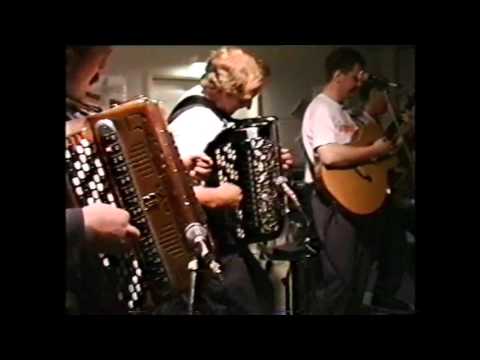 Sigmunds gammeldansorkester spiller "Herregårdspolka"