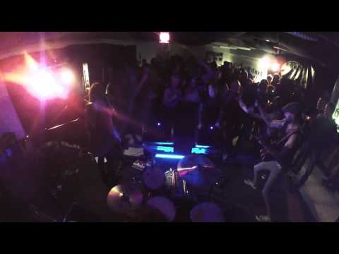 The Sensitives - Låt Dom Hata Oss (Masshysteri)