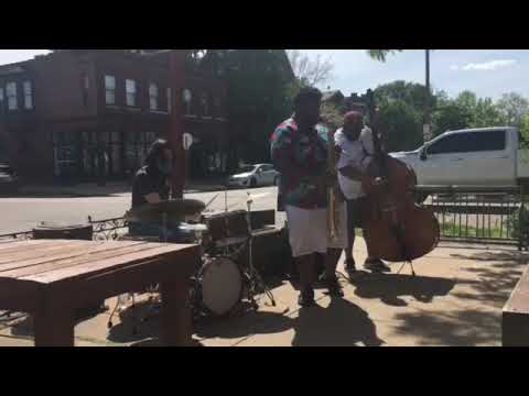 Kendrick Smith Trio - Straight No Chaser