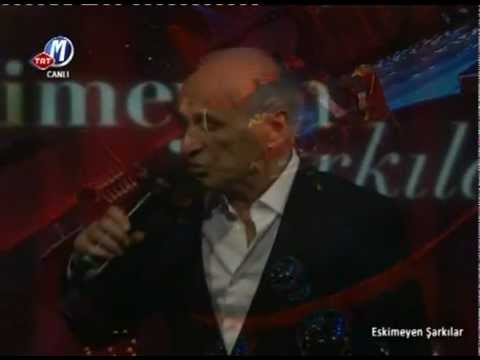 "Kalbimi Kim Çalıyor" : Salim Dündar [Eskimeyen Şarkılar]