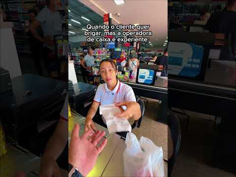 Quando a caixa é treinada!😂😂 #humor #memes #viral #supermercado #shortsvideo #youtubeshorts