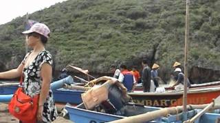 Download lagu Titiek Sandhora - Katresnan Ibu mp3