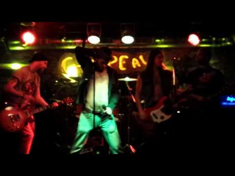 DeColt - DuRuS - Vymyšlená (Chapeau Rouge 18.1.2014)
