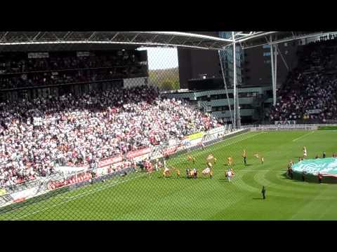 FC UTRECHT-FEYENOORD SPELERS KOMEN HET VELD OP HET GELUID IS EEN DRAMA BIJ FC UTRECHT