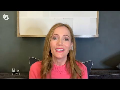 Leslie Mann's Family Loves Cats