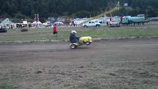 preview picture of video 'Race Mower Wheelie!!'