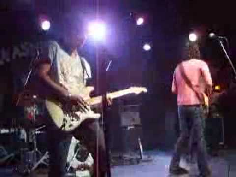 Dentelles Nerveuses (2/3) au Tamanoir le 06.11.2008