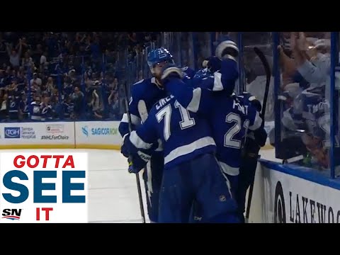 GOTTA SEE IT: Hurricanes and Lightning Combine For 8 Goals In Second Period
