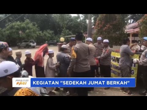 POLRES BANJAR KALSEL BAGIKAN NASI KOTAK UNTUK JEMAAH MASJID