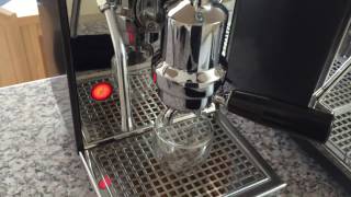 Bezug Espresso Handhebelmaschine: Olympia Express Cremina