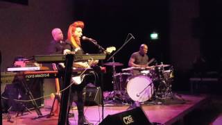 Inside a  boy- My Brightest Diamond@ Cross-linx