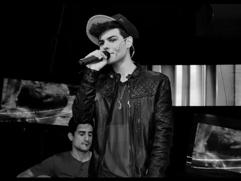 Girlfriend - Abraham Mateo