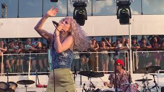 Never Let This Go - Paramore (Live from Parahoy 3)