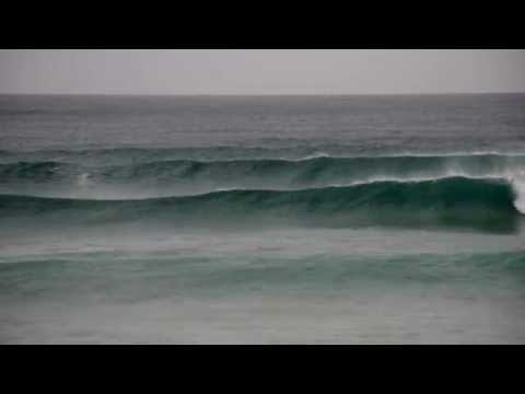 Pumping swell rolls in heavy to Valdovino