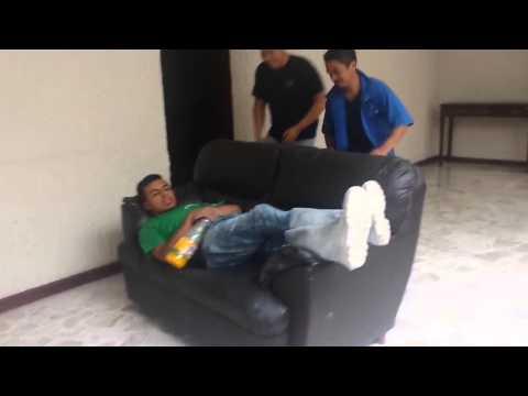 LACECO Pendejo dormido lo tiran..!!