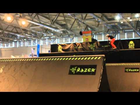 Gamescom 2012 - Razer Bike Show (Trailer HD)