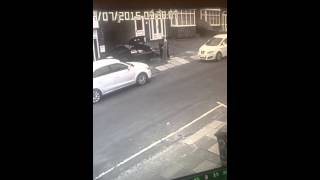 Scum thief does it again! Breaks into 2 vehicles in the Evington area of Leicester! Let's get him!