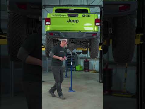 How to remove a Jeep Gladiator JT Factory Rear Bumper 💪