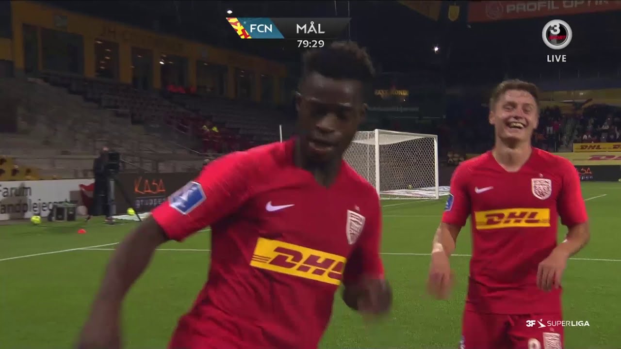 Thumbnail for article: Beelden van Sulemana: Ghanees doelwit van Ajax maakt veel indruk