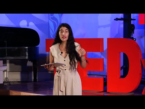 El poder de la menstruación | Patricia Mieres | TEDxUCHILE