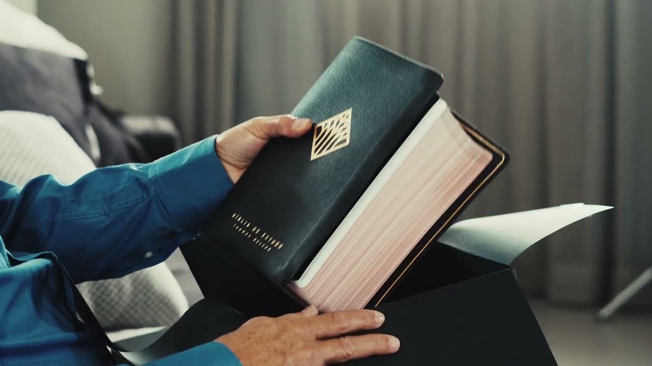 A Bíblia de Estudo Thomas Nelson para ser passada de geração em geração!