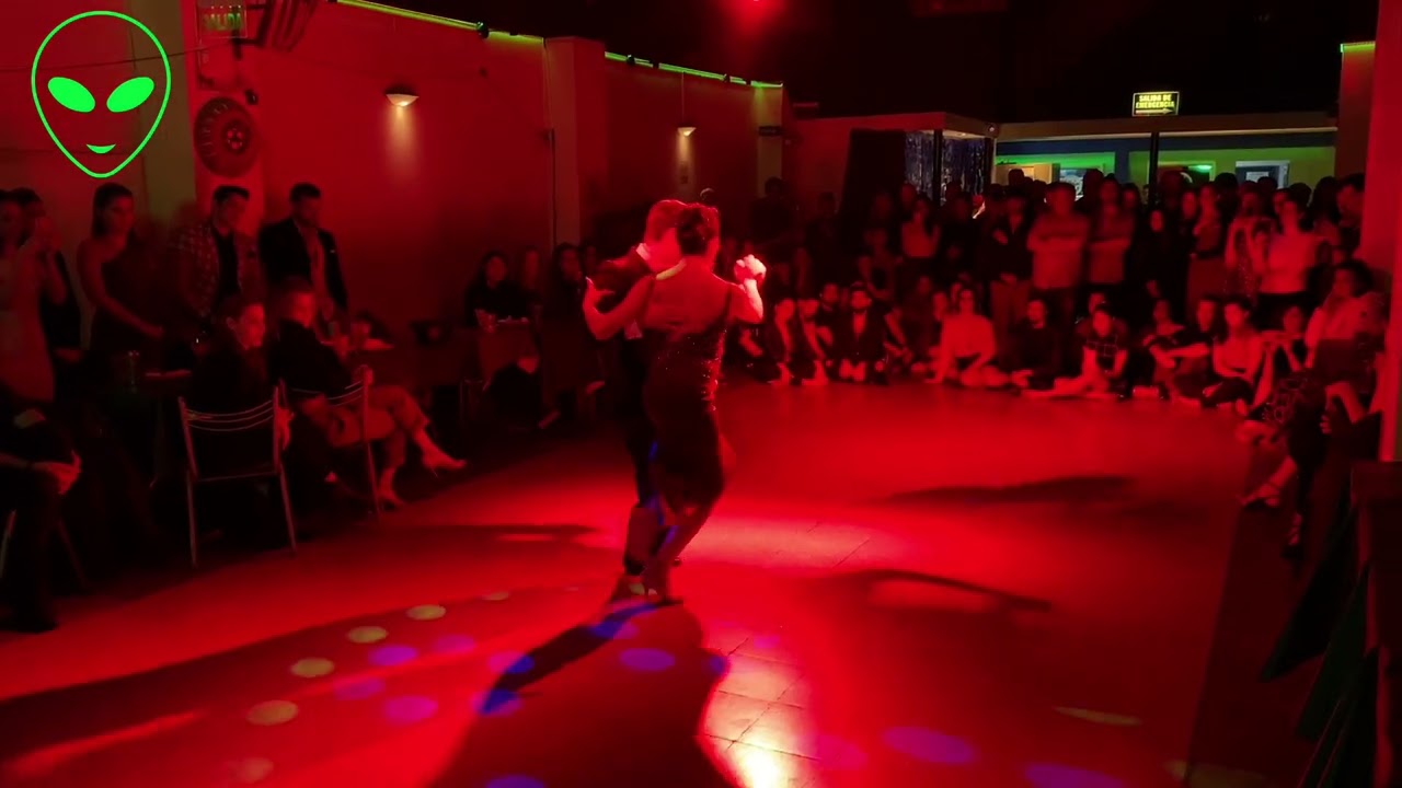 Vanesa Villalba y Facundo Piñero en Juernes Milonga (1/3)