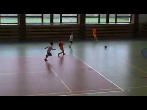 Mała Liga Opolska 16 11 2014  Zdzieszowice Rodło Opole 2004 - Rodło Opole 2005 2-2 I Połowa