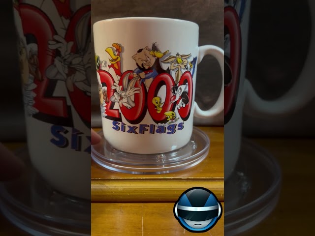 Vídeo relacionado con WB 100: Looney Tunes WB Shield Logo with Bugs, Taz, Tweety Camiseta