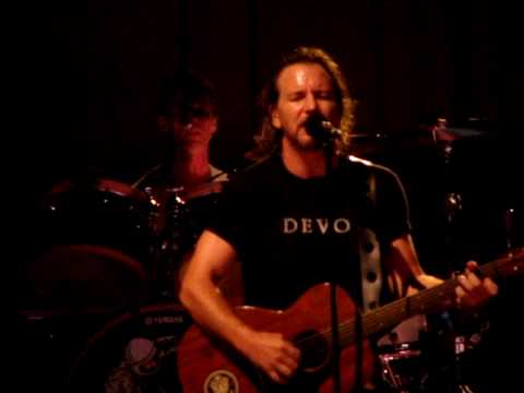 PEARL JAM - JUST BREATHE - EUROPEAN TOUR - DUBLIN 22/06/2010