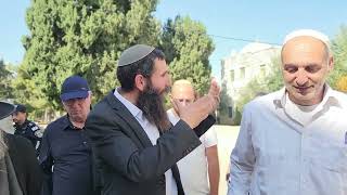 מדהים - החת"ם סופר פוסק שניתן להקריב קרבן פסח בימינו! למה אנו מחכים?? | הרב אלישע וולפסון (ישיבת הר הבית) - התמונה מוצגת ישירות מתוך אתר האינטרנט יוטיוב. זכויות היוצרים בתמונה שייכות ליוצרה. קישור קרדיט למקור התוכן נמצא בתוך דף הסרטון מדהים - החת"ם סופר פוסק שניתן להקריב קרבן פסח בימינו! למה אנו מחכים?? | הרב אלישע וולפסון (ישיבת הר הבית) - התמונה מוצגת ישירות מתוך אתר האינטרנט יוטיוב. זכויות היוצרים בתמונה שייכות ליוצרה. קישור קרדיט למקור התוכן נמצא בתוך דף הסרטון