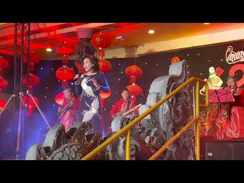Thể hiện bởi Thanh Tuyền