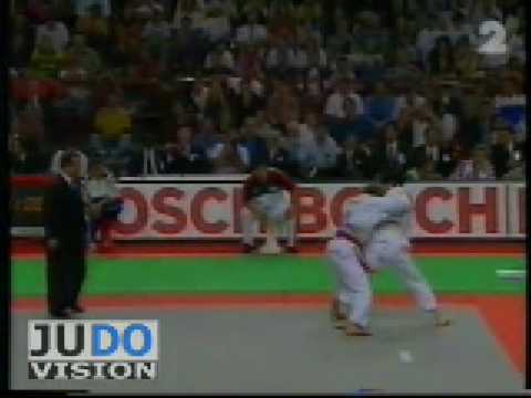 JUDO 1997 World Championships: Min-Sun Cho (KOR) - Isabelle Beauruelle (FRA)