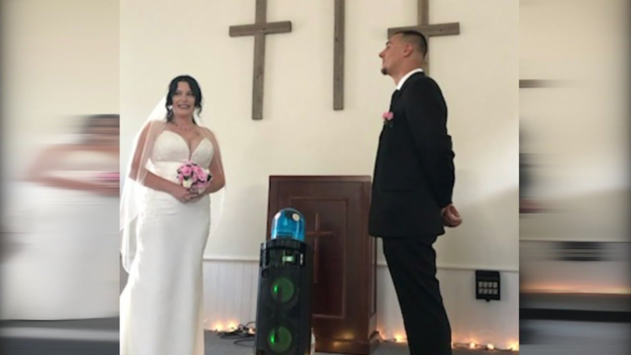 Colorado wedding officiated by Chat GPT thumnail