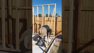 Como armar paredes de #cabaña #madera #shorts #diy