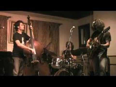 Alex Skolnick Trio - War Pigs online metal music video by ALEX SKOLNICK